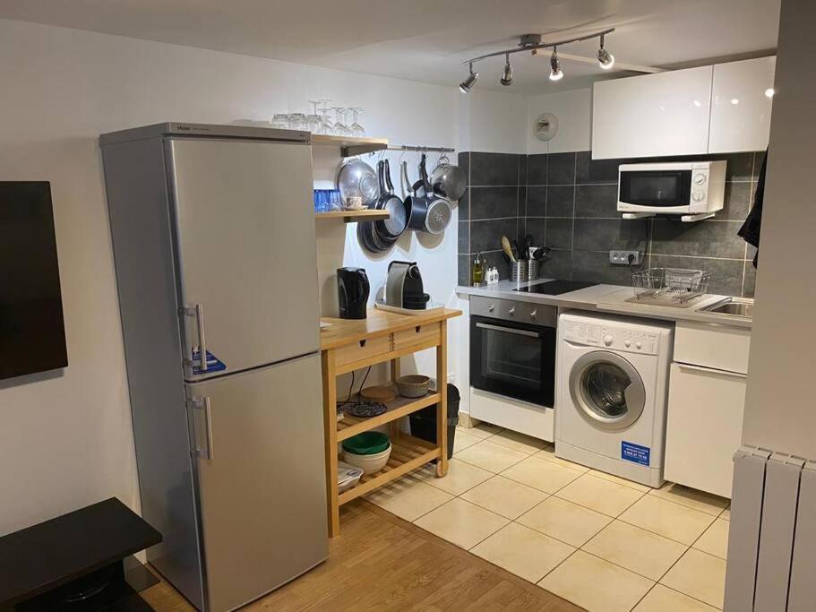 מונטרוג' Magnifique Duplex 45 M2 Aux Portes De Paris Metro Barbara A 30Mn Expo Porte De Versailles מראה חיצוני תמונה
