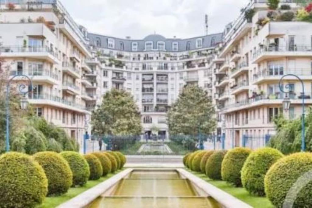 מונטרוג' Magnifique Duplex 45 M2 Aux Portes De Paris Metro Barbara A 30Mn Expo Porte De Versailles מראה חיצוני תמונה